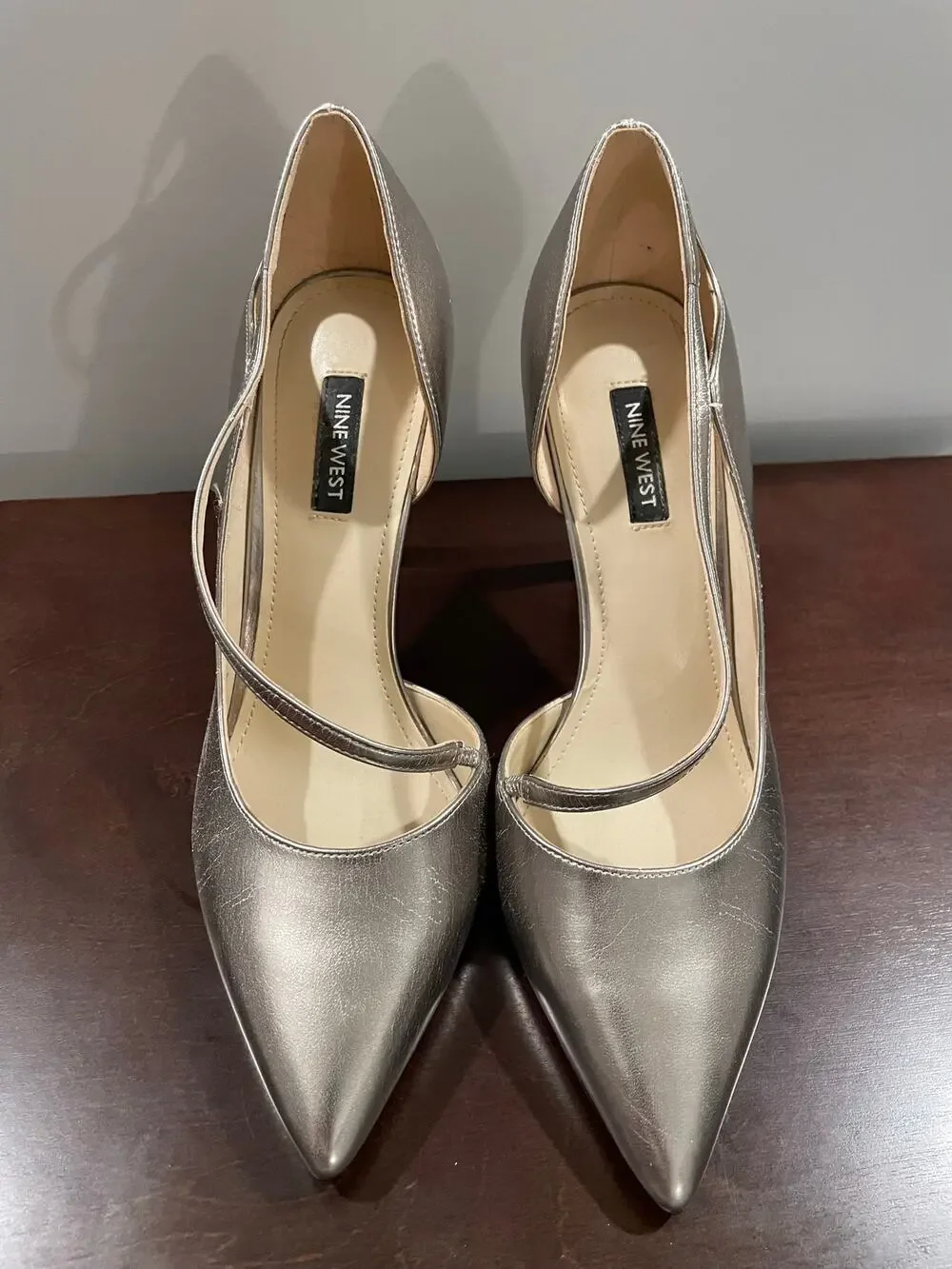 Nine West Champagne Gold Heels – Size 8.5